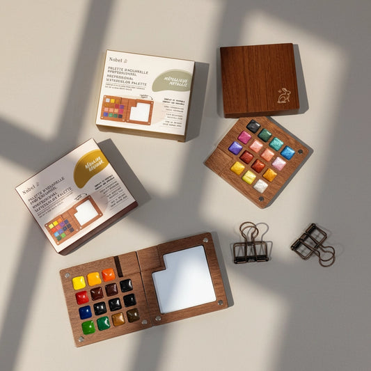 Professional Watercolour Set of 15 Paints - Wooden Box + Clip