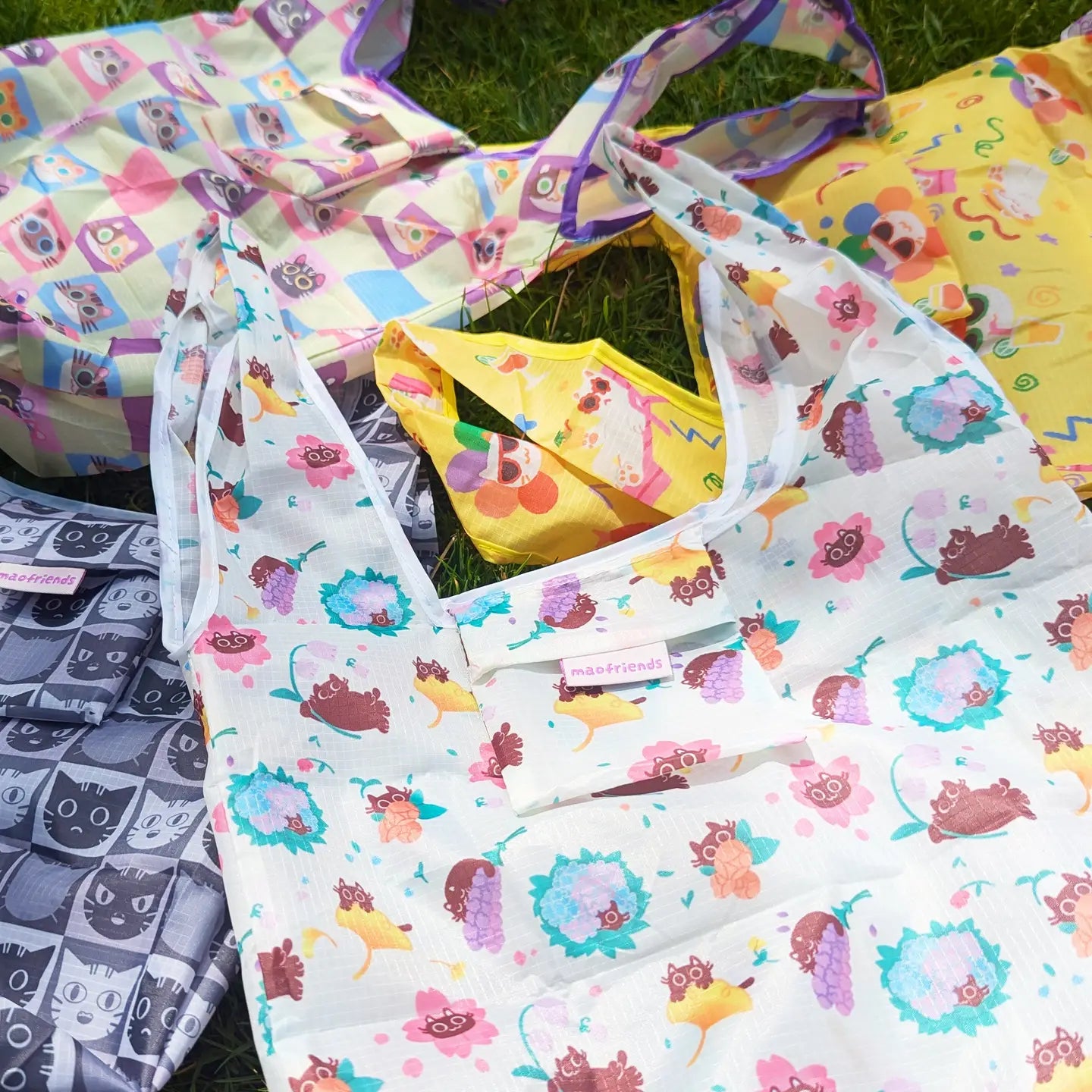 Reusable Grocery Shopping Bag- Vacation Cat